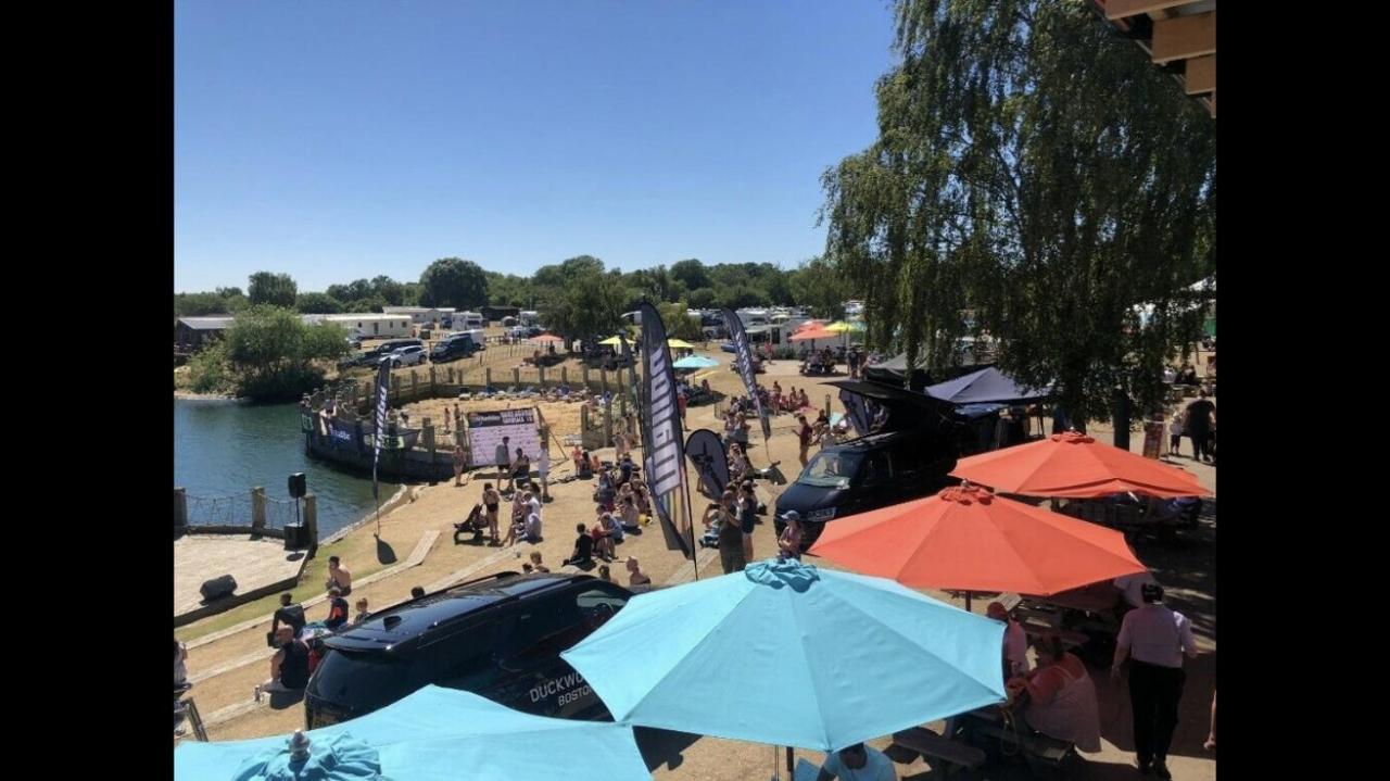 Swan View Retreats # Hottub # Egg Chair # Bbq & Bikes Included 8 Berth Tattershall Esterno foto